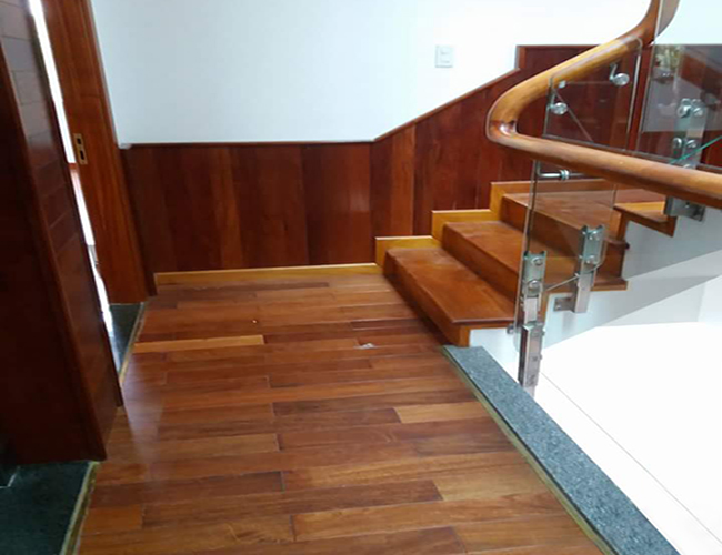 Hành lang gỗ nội thất 009